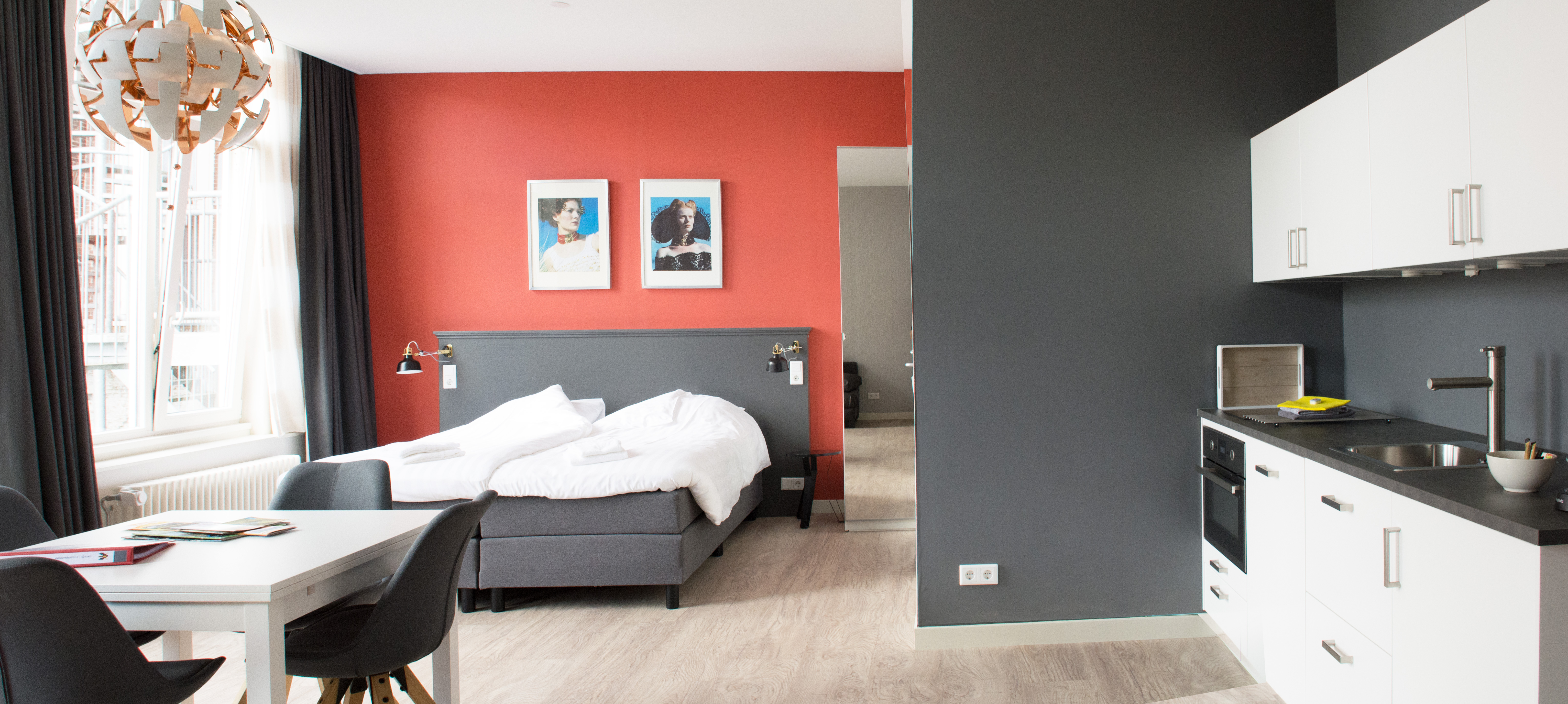 4. DeLuxe studio - Gitten